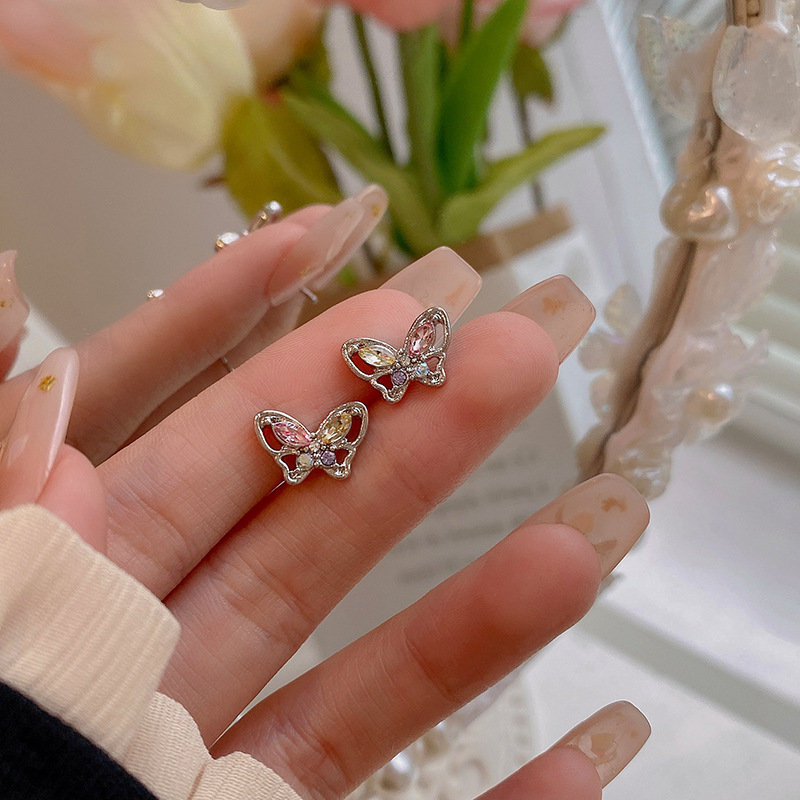 S925 Silver Needle Exquisite colored Zircon butterfly Earrings, a fashionable and niche design for women, versatile and elegant earrings that are popular on the Internet full figure