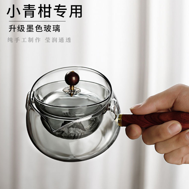 Wholesale high borosilicate glass Xiaoyao teapots with side handles, Gongfu teapots, high-temperature resistant separators, filters and tea brewing sets Application Scenario