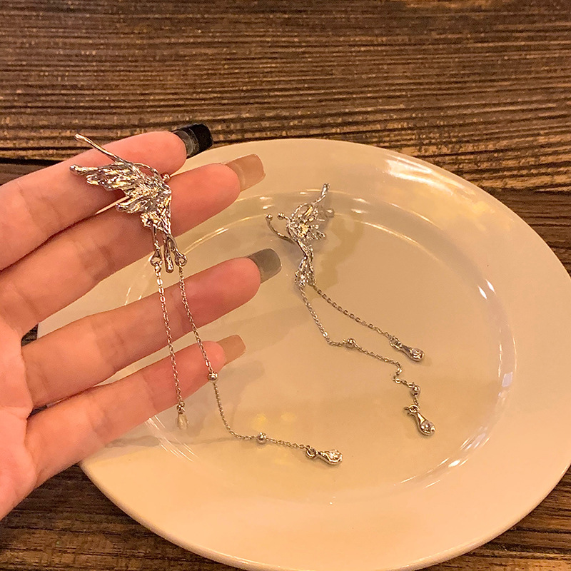 Super fairy butterfly tassel ear clips, female Internet celebrity bestsellers, no ear holes, ear bone clips, high-end ear hangers, and trendy earrings Specification drawing