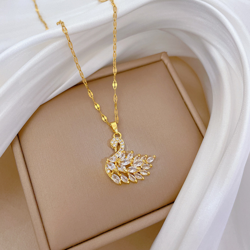 【 Titanium Steel 】 Cold style swan trend collarbone chain women's necklace, Korean version simple student personality full diamond neck pendant Specification drawing