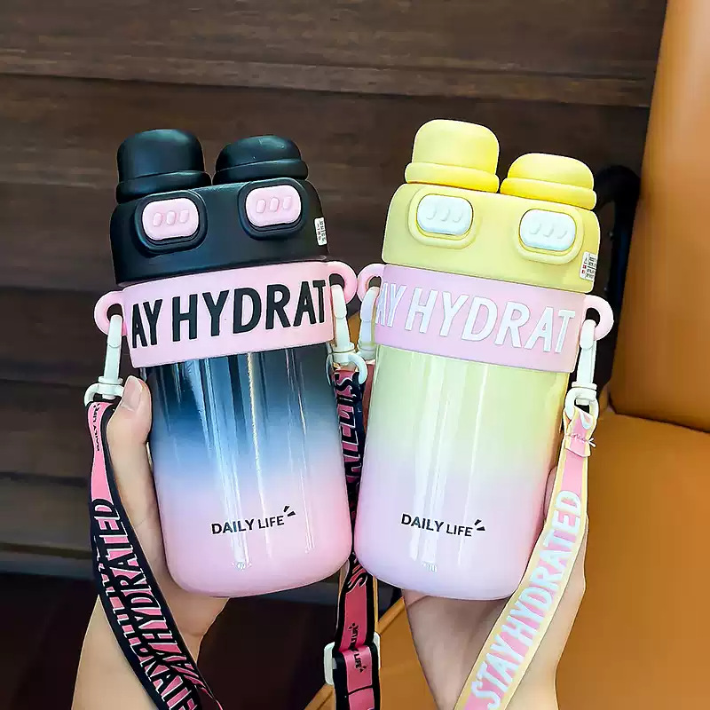 Double-drink simple couple thermos cup with gradient color and high appearance level, student water cup, portable new girls' shoulder strap cup details Picture