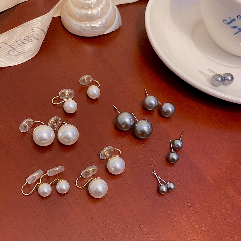 Mosquito-repellent incense plate, retro pearl ear clips, fashionable and simple, no ear holes, high-end feel, versatile ear studs, socialite ear bone clips, earrings Application Scenario
