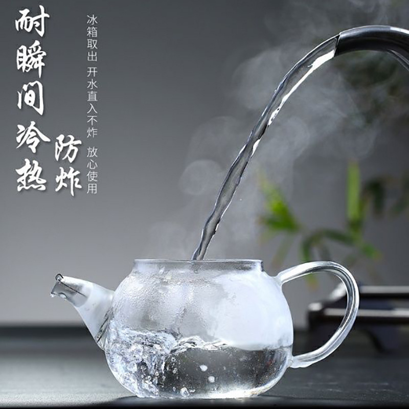 Wholesale household transparent high borosilicate glass brewing teapots, small single-person color handle brewing teapots with filtering function Application Scenario