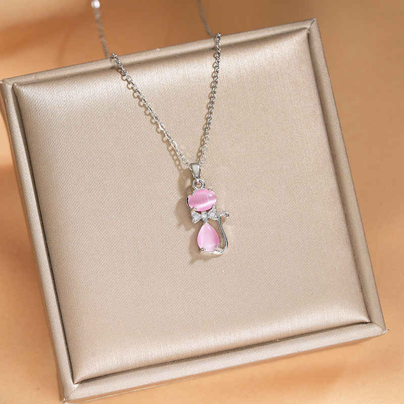 New stylish pink cat's eye stone cat titanium steel necklace for women, cute and sweet design sense collarbone chain, best-selling accessory Specification drawing