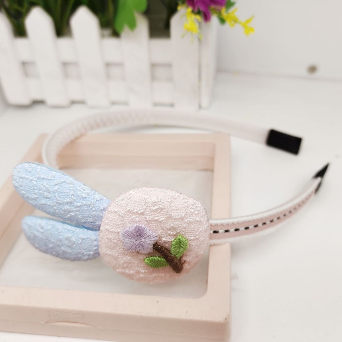 New hairband for girls, children's hair accessory, hairpin, braided hair, broken hair, little girl hairpin headwear, cute headband Application Scenario