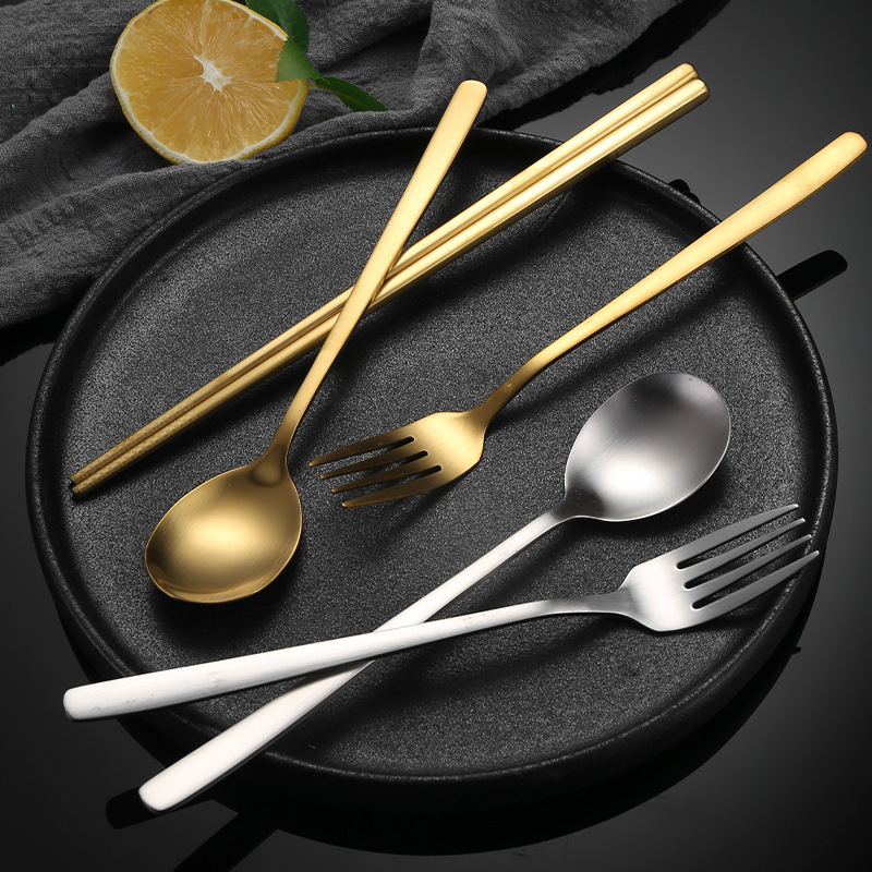 Korean 304 stainless steel spoons and chopsticks, golden Korean cuisine square chopsticks, solid flat chopsticks and spoons, barbecue tableware details Picture