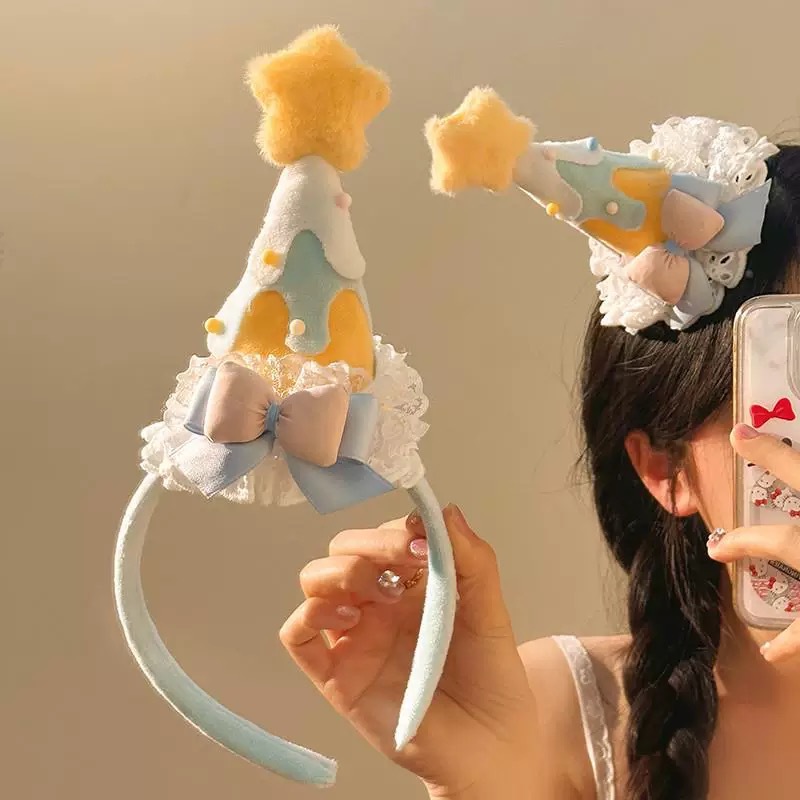 Make a wish! A yellow star-shaped birthday hat, headwear, hairpin, and a cute, girlish atmosphere. It's a photo prop and headband details Picture
