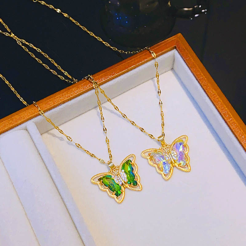 A large butterfly necklace with real gold electroplating and dazzling green color change, a unique and luxurious collarbone chain for women, a cross-border best-selling accessory full figure