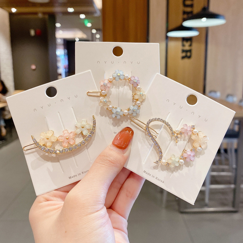 Water diamond hair clips, super fairy-like crystal flower hair clips, simple and fresh pearl hair clips, popular bangs by the seaside clips full figure