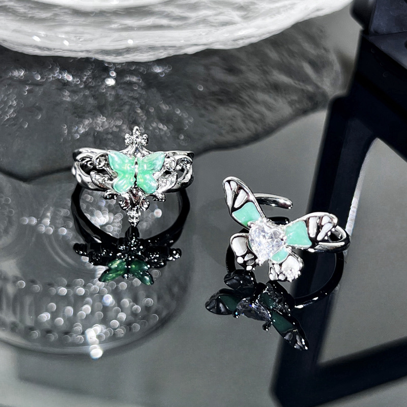 A fresh and light mint green pleated butterfly opening ring for women's Instagram, with a cold and cool style, a unique and high-end feel, and a distinctive index finger ring Specification drawing