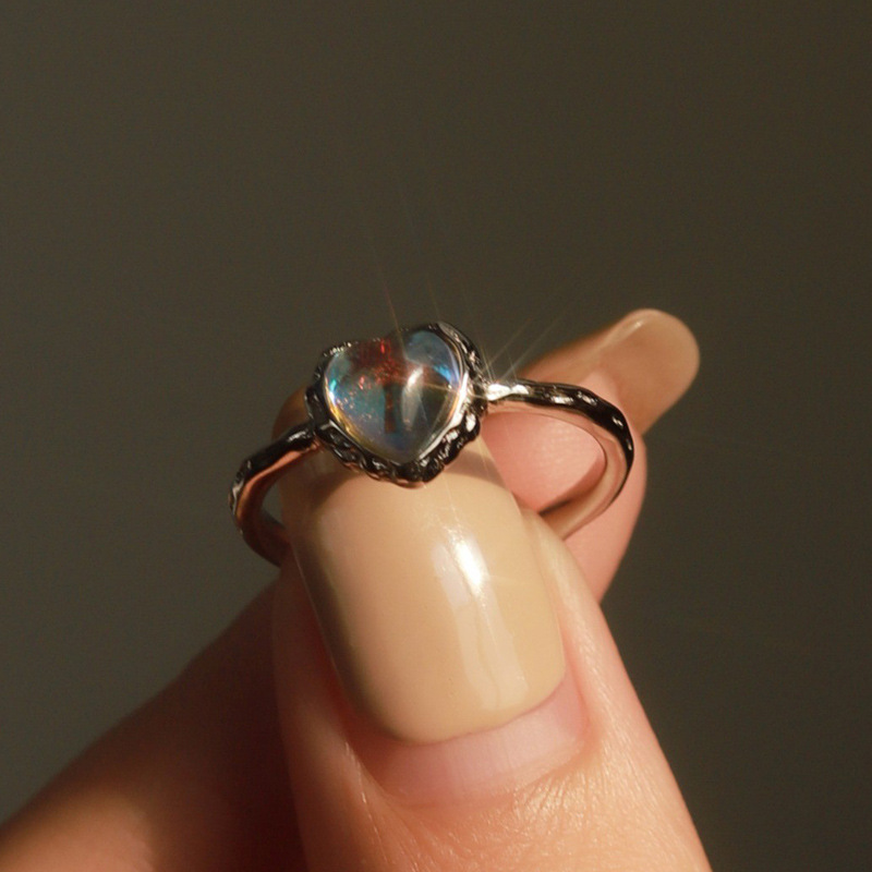 This is a simple open-top moonstone ring with a touch of elegance and charm from Japan and South Korea. It is a high-end and cold style personalized ring for women on Instagram Specification drawing