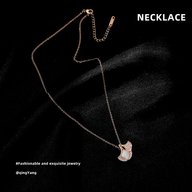 Titanium steel ginkgo leaf necklace, women's cat's eye stone pendant, Instagram niche design sense, fortunate to be a popular online celebrity accessory details Picture