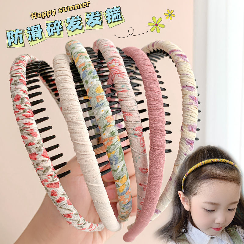 A cute Japanese and South Korean girl's hair band, a yellow and adorable children's princess, is sweet and doesn't hurt the head. It's a headband and headaccessory details Picture