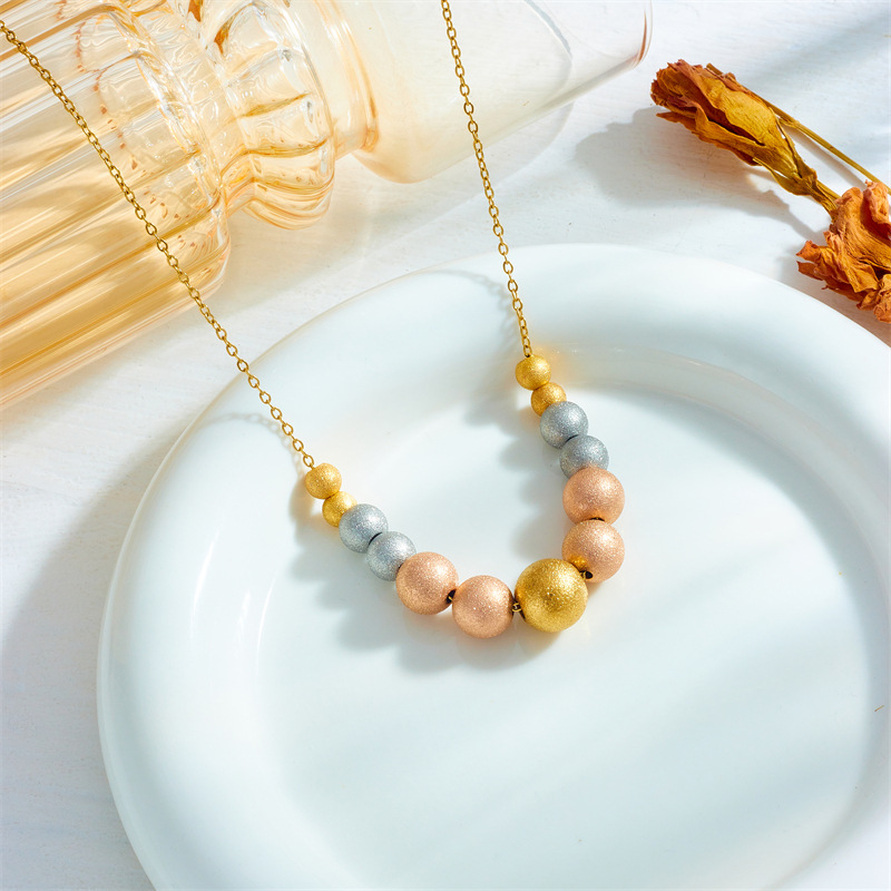 European and American fashion, niche design, unique and retro, colorful beaded titanium steel chain necklace details Picture