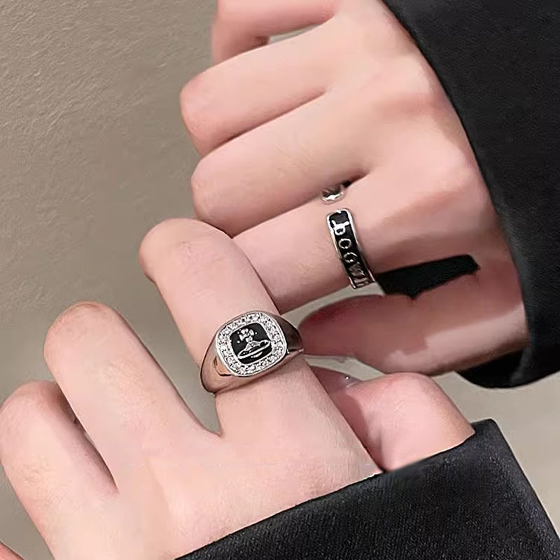 The European and American personalized Saturn ring is a high-end, versatile, light luxury, trendy and niche design. It is a zircon planet open ring details Picture