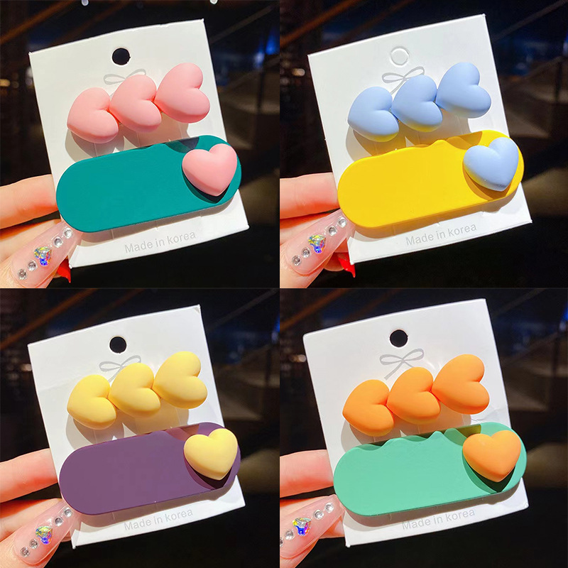 Cute Japanese and Korean hair clips, five-pointed star hair clips, bangs accessories, Korean-style heart-shaped candy-colored headwear, hair clips and accessory sets full figure
