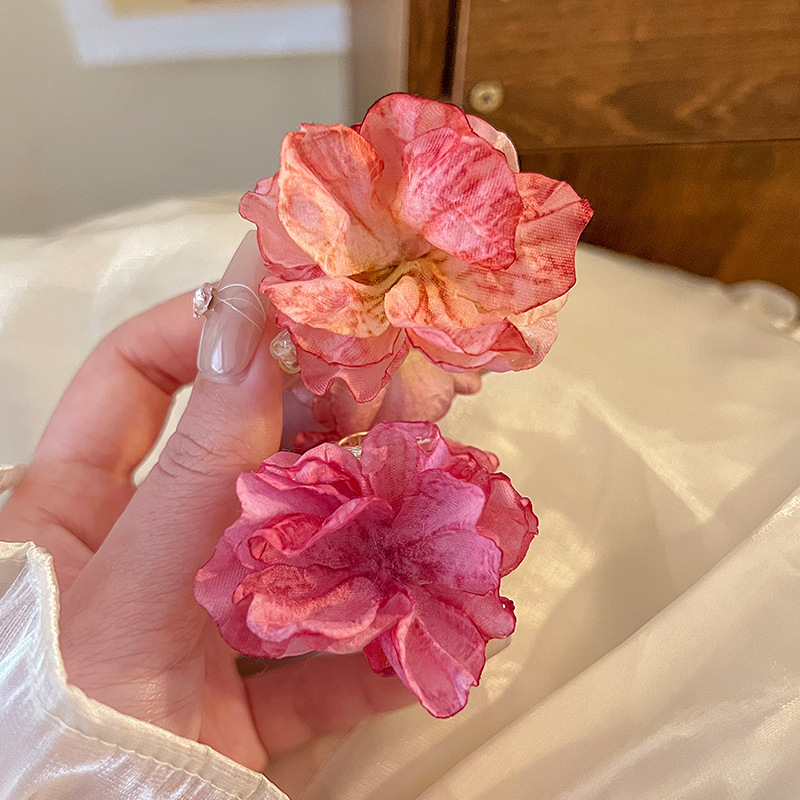 Chinese-style flower hair clips, side clips for buns, flower hairpins, flower hairpins, ponytail flower small clips, camellia flower small grappling clips Specification drawing