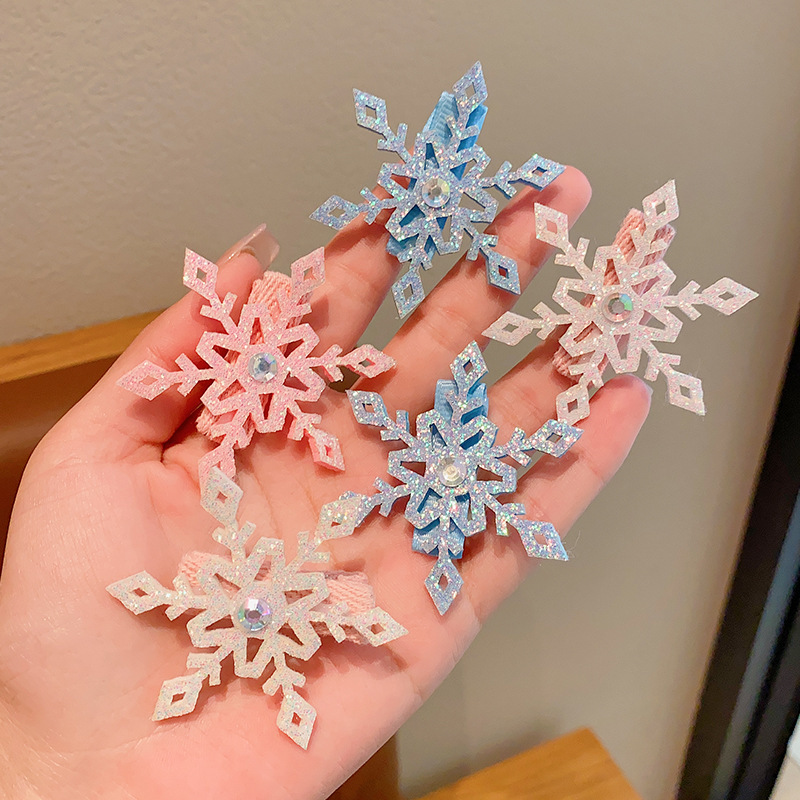Frozen Children's snowflake hair clip, bb clip, Girl Elsa Princess hair clip, girl wrap fabric side clip, broken hair clip Application Scenario