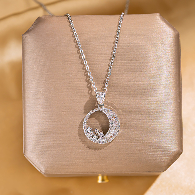 Silver light luxury and high-end moon and star pendant, exquisite zircon full diamond titanium steel necklace, a unique and elegant accessory for women full figure