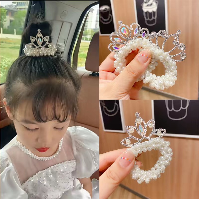 A new popular children's princess crown headwear, featuring a pearl bun hair string and a little girl hair tie rubber band headwear details Picture