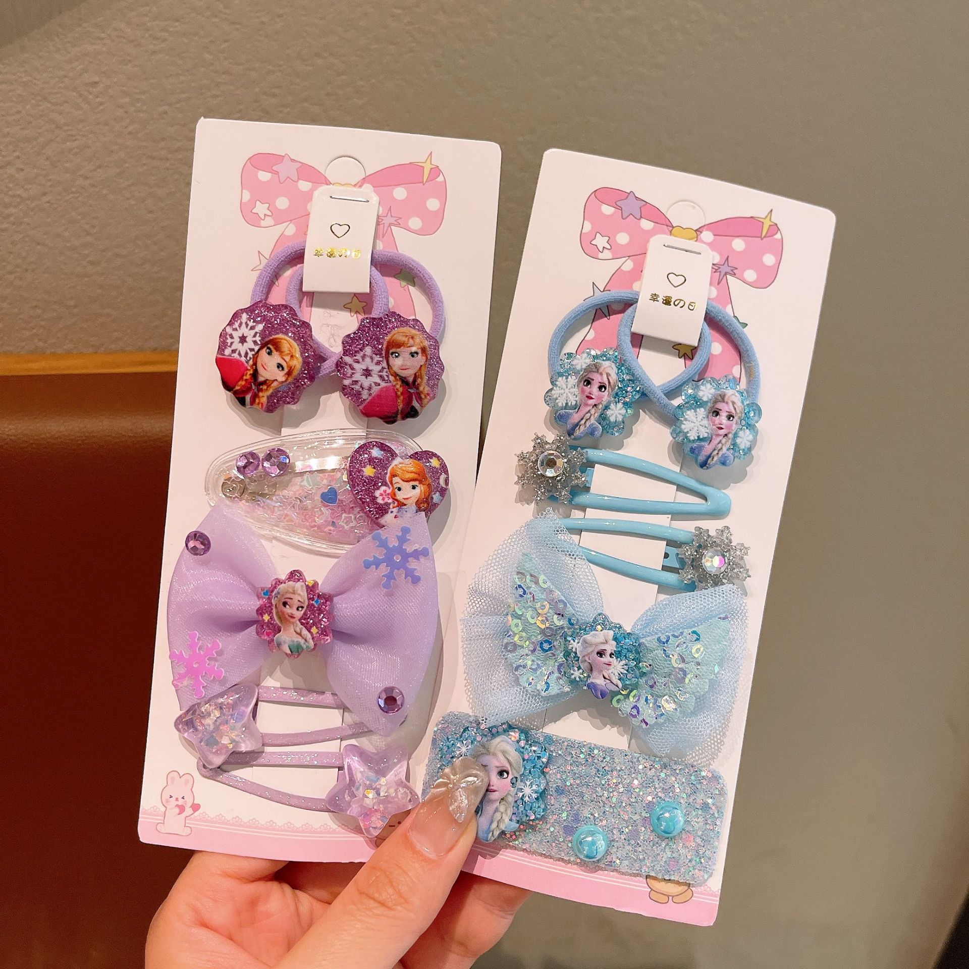Princess Elsa Hairpin, Children's hairpin, side hair clipper, girl cartoon Frozen hair accessory, bb hair band Application Scenario