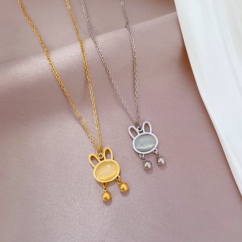 【 All-titanium Steel 】 Cat's eye stone rabbit minimalist style furnace, real gold necklace, female Instagram Internet celebrity collarbone chain accessory Application Scenario