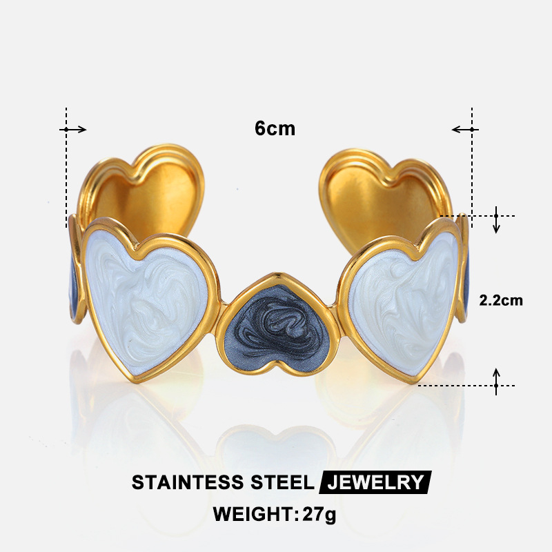 European and American exaggerated new stainless steel oil-dripping heart bracelet with a high-end feel, 18K gold plated open bracelet accessory wholesale Application Scenario