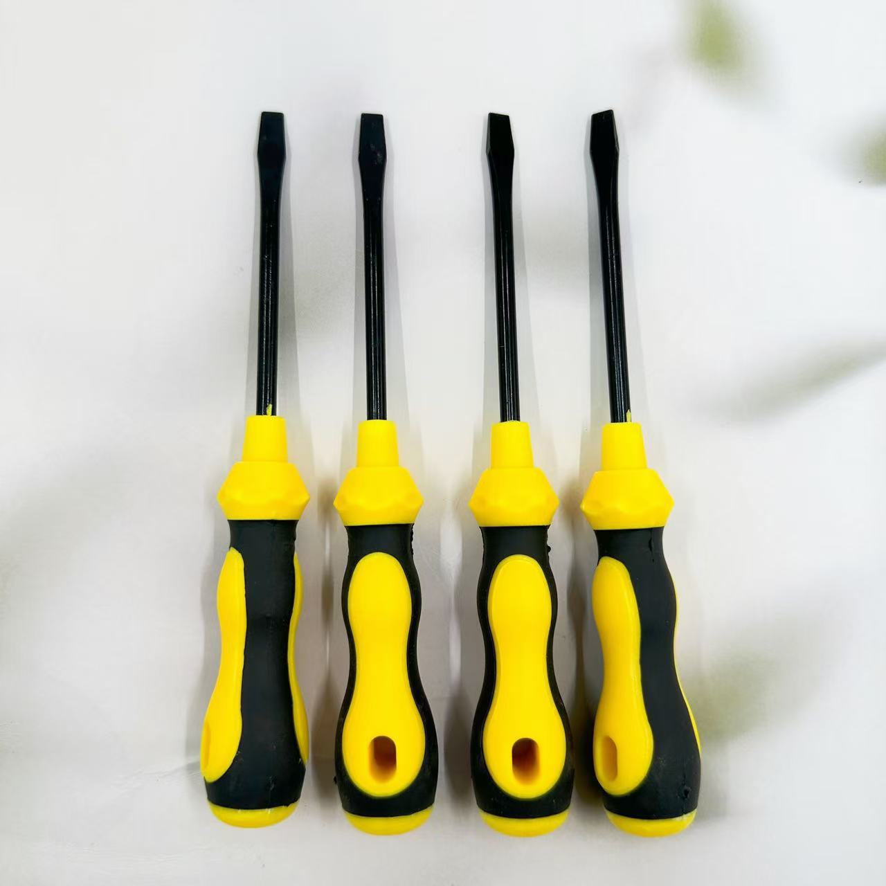 3-inch flat-head screwdriver, strong magnetic screwdriver, multi-functional manual screwdriver, 1 yuan, 2 yuan, general merchandise full figure