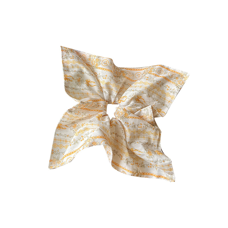 Cream girl, little bear, bow, fabric, large intestine circle, hair tie, square scarf, floral hair tie, ponytail, hair accessory, headwear Item Picture