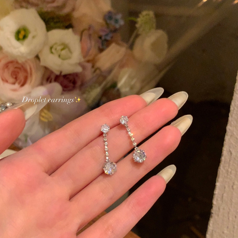 S925 Silver Needle Exquisite Zircon tassel Earrings, a versatile, niche and high-end earring for women, a trendy and elegant accessory for socialite Specification drawing