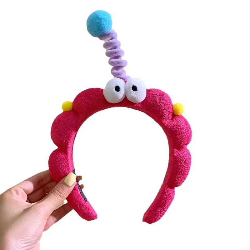 Fun twist stick, big eye sponge, face wash and hair band, home girlish style, face wash and mask, headband, hair press and hairpin Item Picture