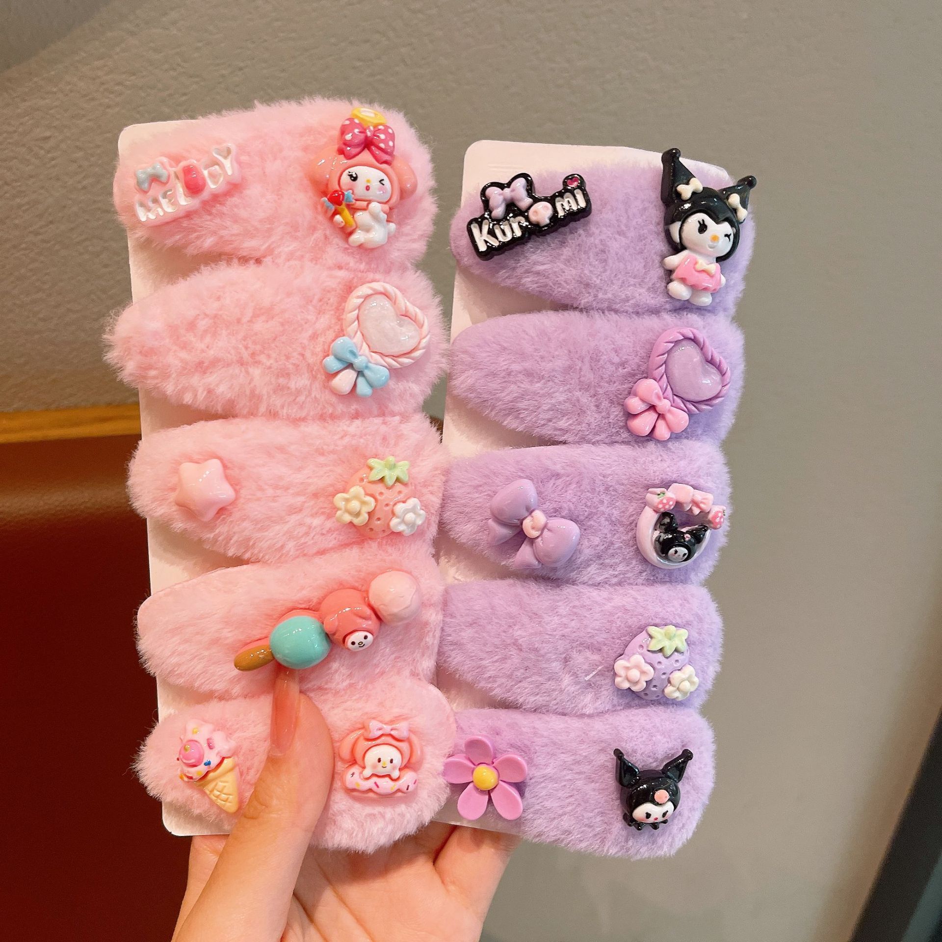 New autumn and winter children's cartoon plush hair clips, girls' back head hair accessories, girls' Kulomi bangs hair clip headwear Application Scenario