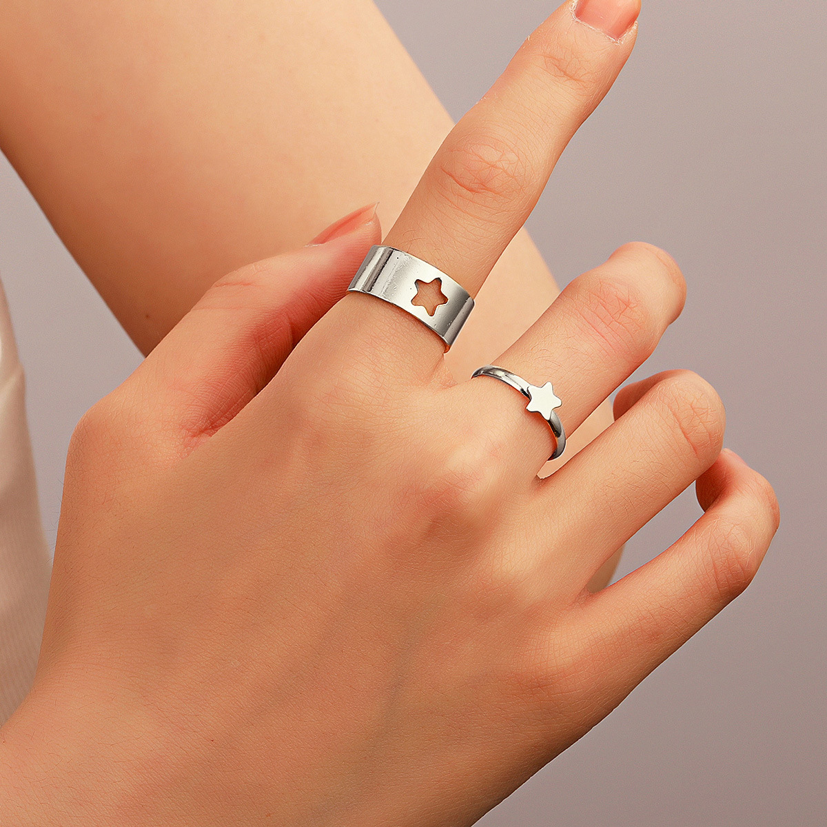 Aliexpress's same style couple ring set, European and American InS-style personalized moon and star open index finger ring 2-piece set Application Scenario
