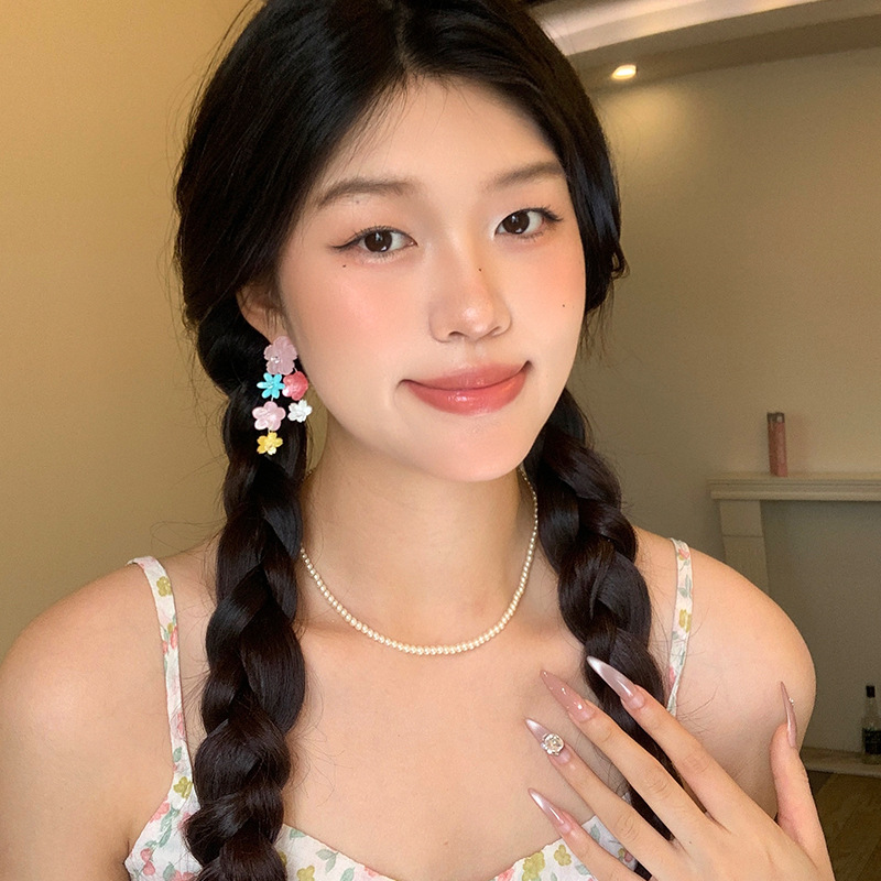 Dopamine-colored flower tassel earrings for women, summer versatile and high-end stud earrings, wholesale of girl-style vacation earrings full figure