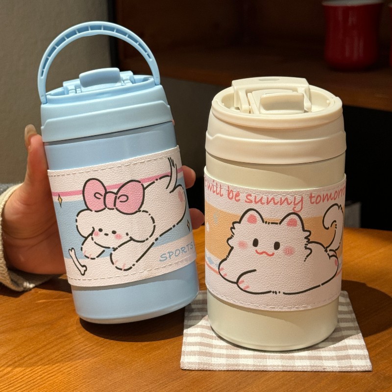 Straw cup, portable cup, heat-resistant insulated cup, popular online celebrity, high appearance level, ins water cup with handle capacity, simple cartoon style full figure