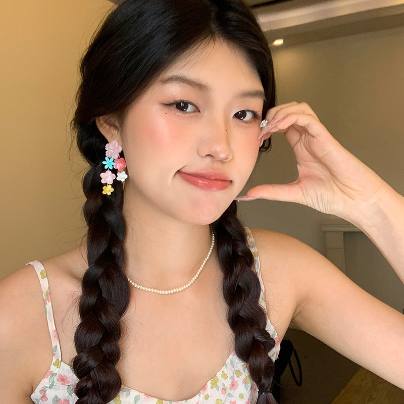 Dopamine-colored flower tassel earrings for women, summer versatile and high-end stud earrings, wholesale of girl-style vacation earrings Specification drawing