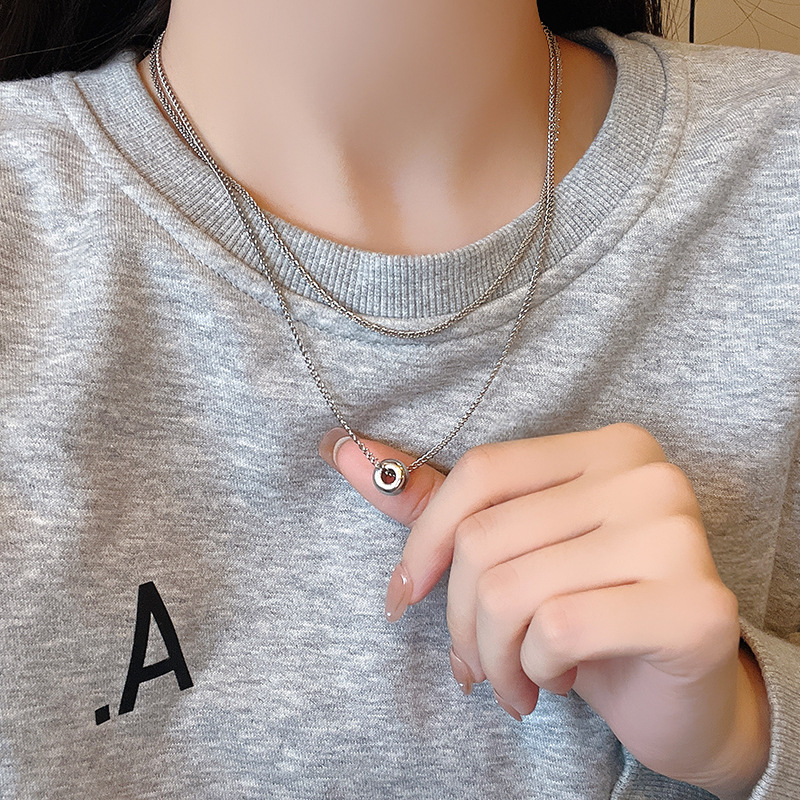 Autumn and winter double-layer sweater chain simple circular necklace for women 2025 new bestseller, niche light luxury high-end necklace accessory details Picture