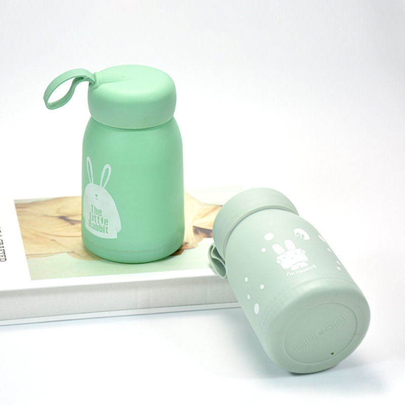Cute and adorable rabbit glass water cup, portable high-temperature resistant, double-layer advertising cup with a drawstring, gift cup for opening events Application Scenario
