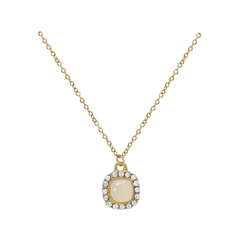 Light luxury cat's eye stone square pendant titanium steel necklace, high-end diamond-encrusted collarbone chain, elegant internet-famous sweater chain accessory Item Picture