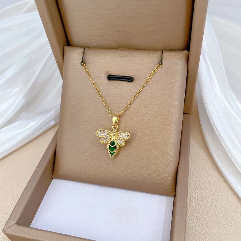 【 Titanium Steel 】 Green bee, light luxury, luxurious, full diamond necklace, versatile for women, collarbone chain, titanium steel chain Specification drawing