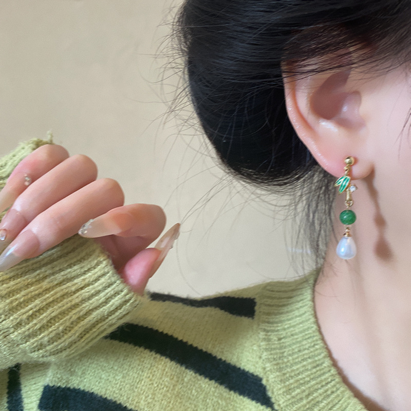 New Chinese-style retro bamboo leaf pearl earrings, long tassel for women, versatile and elegant mid-style stud earrings and earrings wholesale Specification drawing