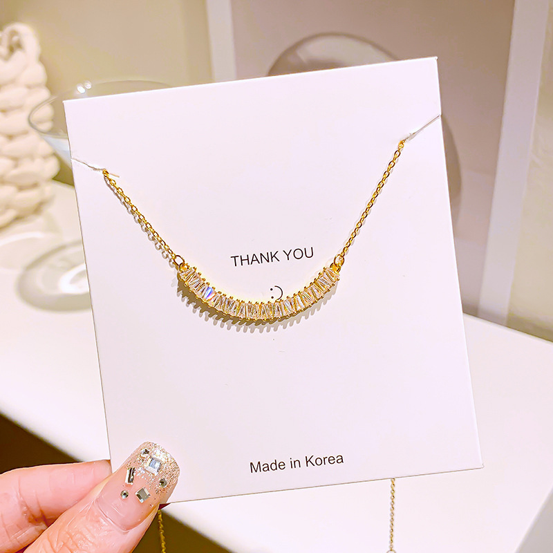 Korean 18k gold luxury smiling titanium steel necklace with a light luxury design for women, full diamond collarbone, a niche new accessory Specification drawing