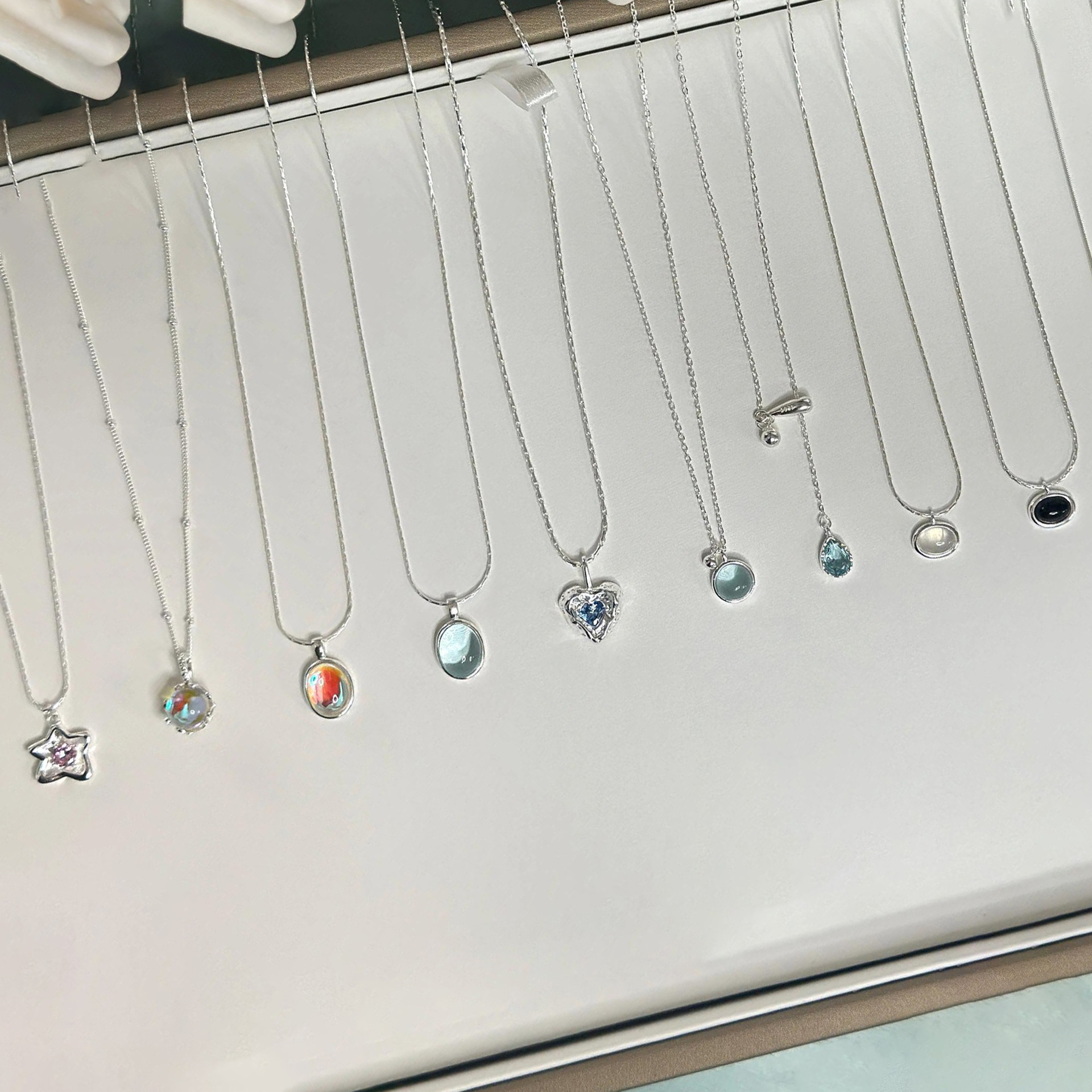 "Sea Blue Moonstone s925 sterling silver gemstone versatile necklace, Instags-style geometric oval high-end niche collarbone chain for women. full figure