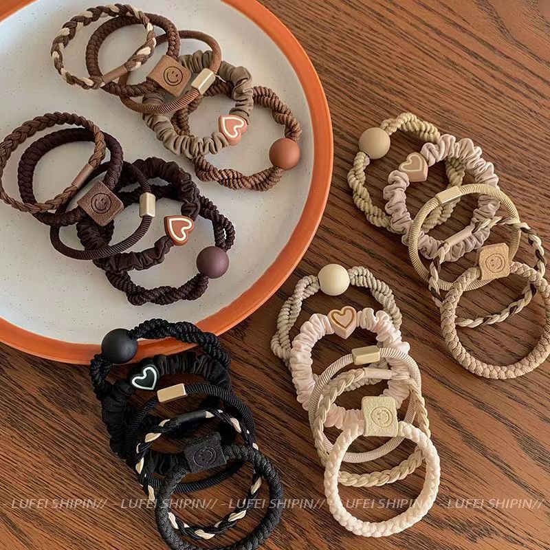 The rubber band women's hair tie is highly elastic, durable and does not hold hair. It is a new style of children's simple and elegant hair tie in 2023 full figure