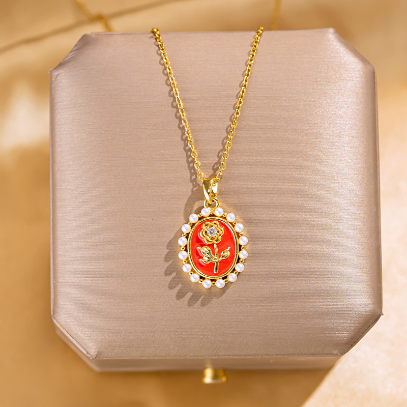 Red oil-dripping rose pearl necklace, a unique and luxurious design for women, is a fashionable and versatile Valentine's Day accessory for the collarbone full figure