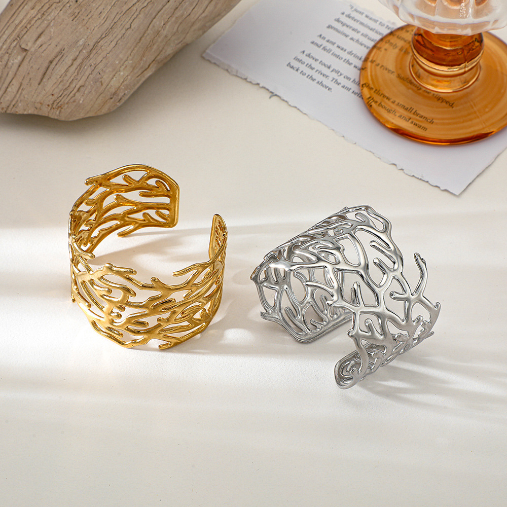 Cross-border European and American wide stainless steel bracelet with adjustable exaggerated high-end feel, golden open flower leaf bracelet details Picture