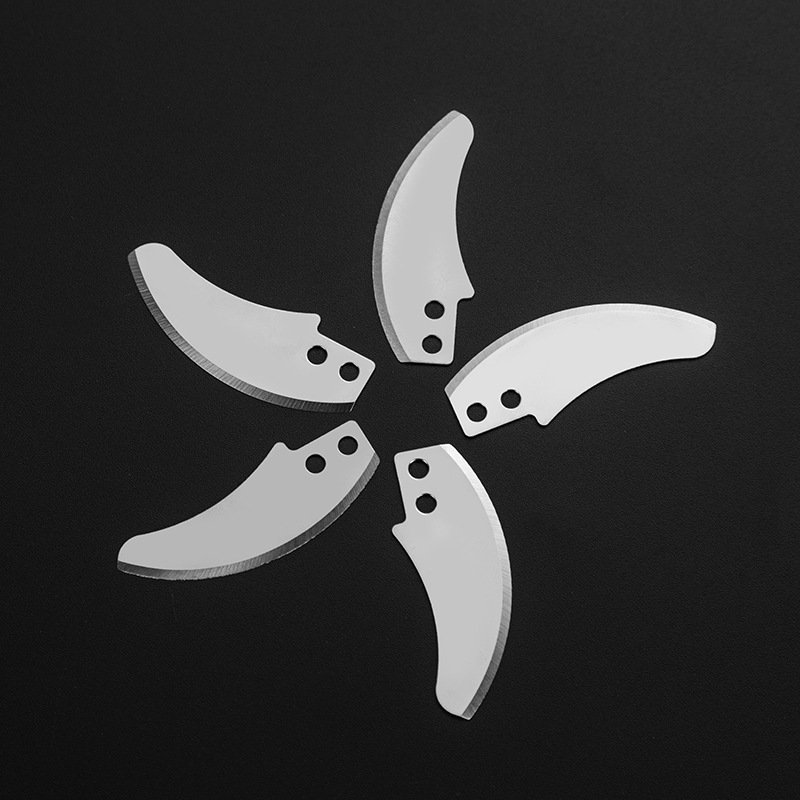 Factory direct supply of garlic puller blades, stainless steel meat grinder blades, garlic paste cooking blades, and curved knife blades Specification drawing