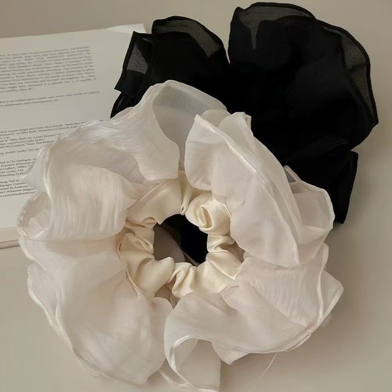 French-style oversized tulle, high-end and ethereal, large intestine hair band tied in a ponytail, white head with flowers, 2025 new style hair tie full figure