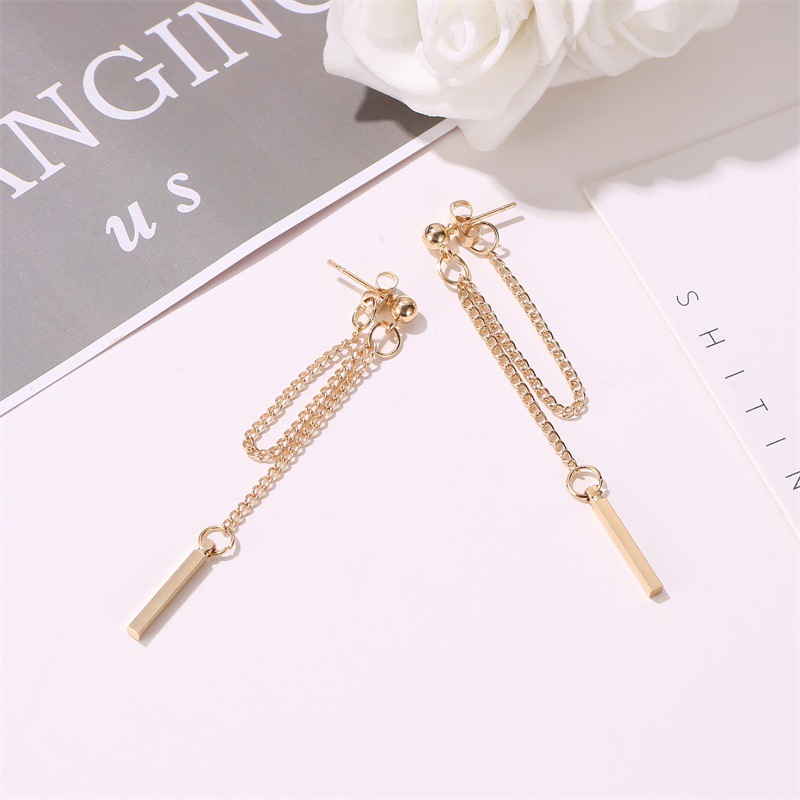 The new earrings are trendy and fashionable, featuring long tassel earrings in a Korean style with a simple and elegant style and a chain stud Specification drawing