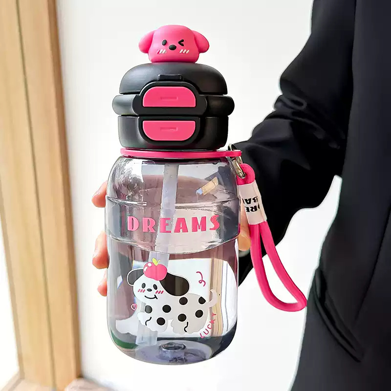 Wholesale of cartoon doll plastic cups, creative one-lid double-drinking straw cups, outdoor portable hand-held school water cups Application Scenario